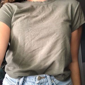 Kendall and Kylie Tee